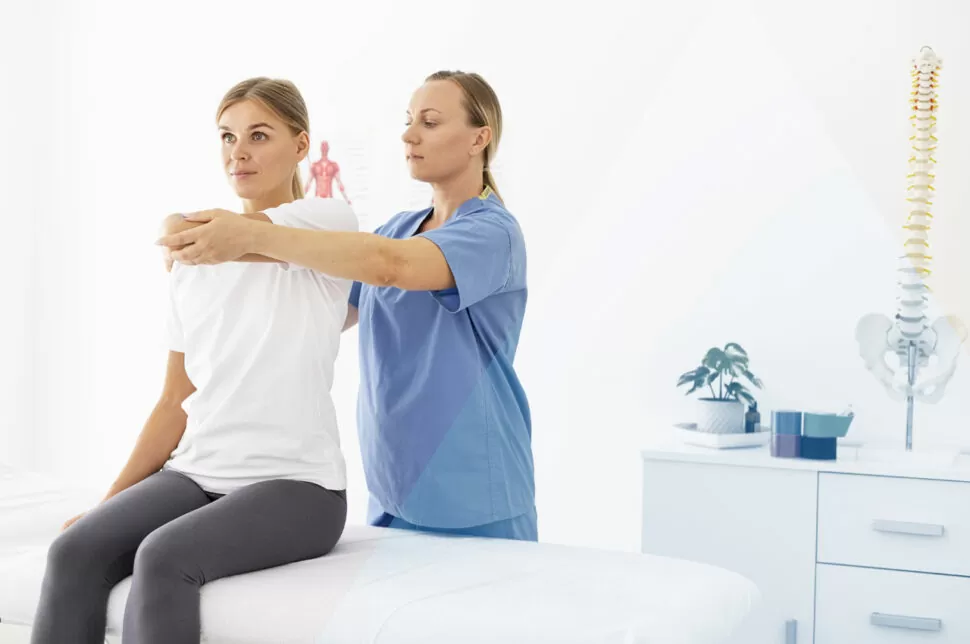 Spondilolistesi: quando una vertebra scivola sull'altra, la Fisioterapia è fondamentale